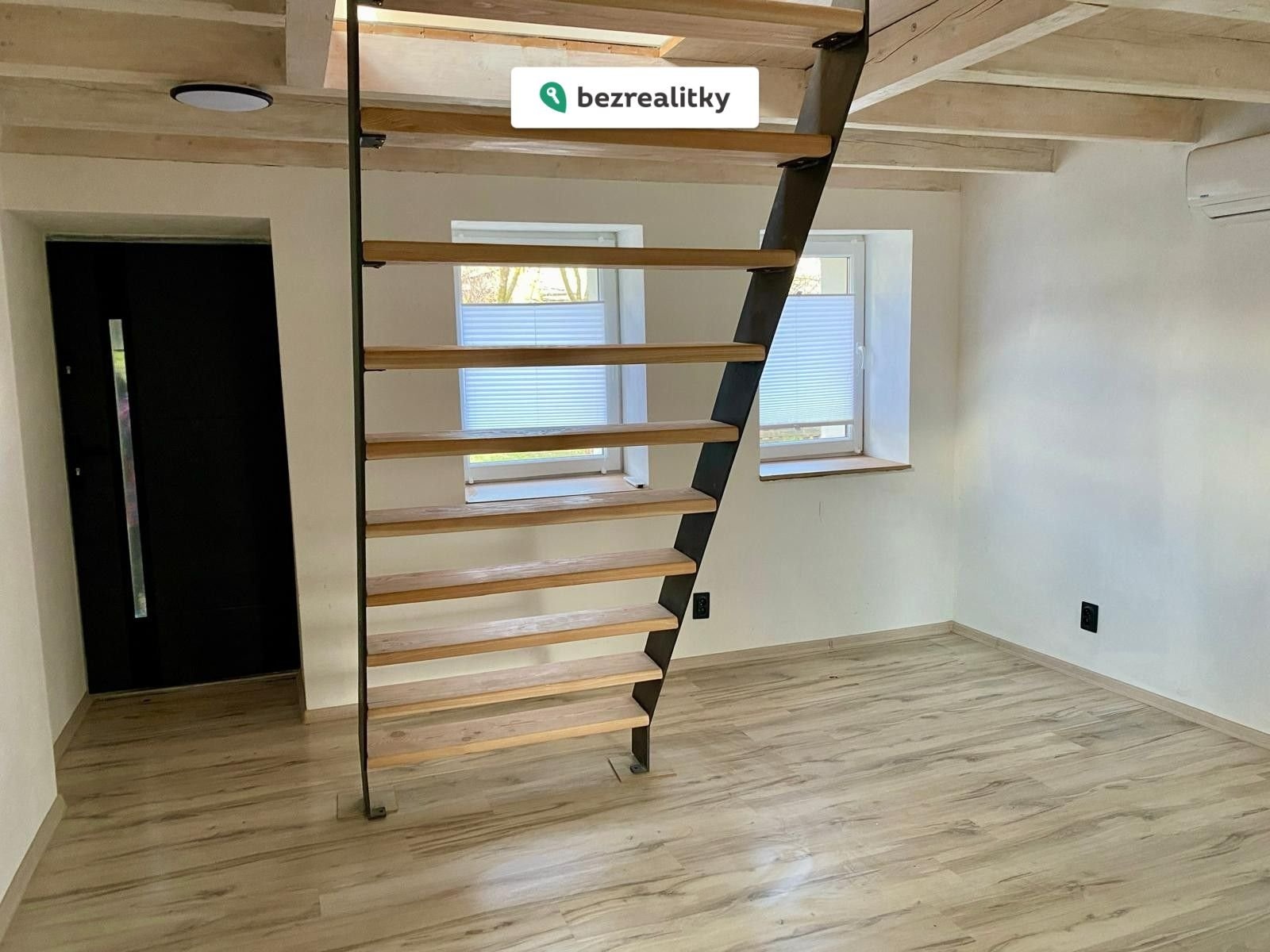 1764496427-tzsrbnxvkt-obr-c3-a1zek-whatsapp-2c-2025-11-25-v-08-53-58-e68452df