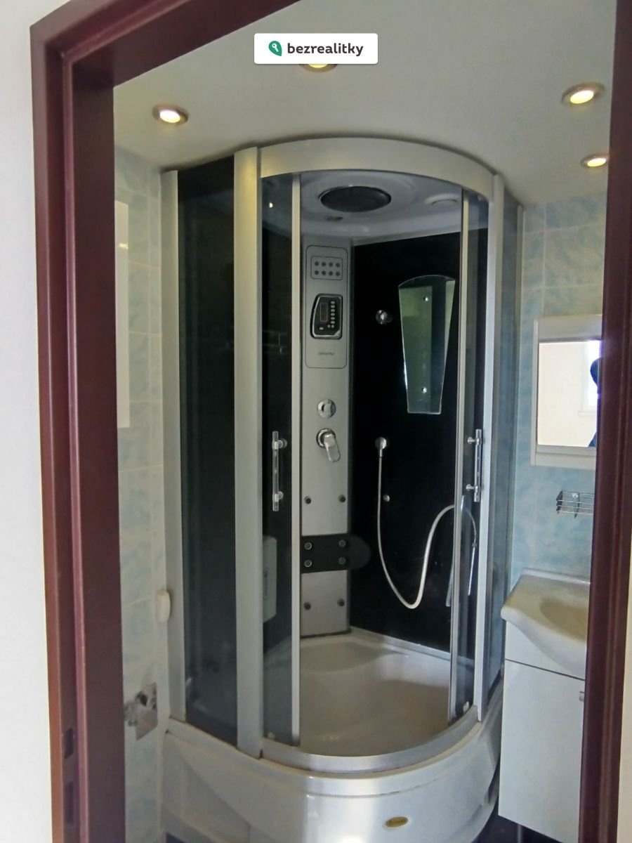 1764586853-elhhfjqtxt-koupelna-2