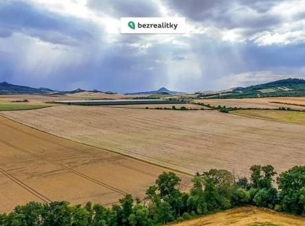 Prodej pozemku pro bydlení, 2 077 m²