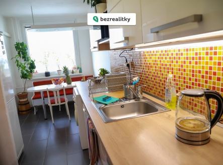1764703532-qhlsvkjjuu-08-praha4-byt-na-prodej-kuchyn