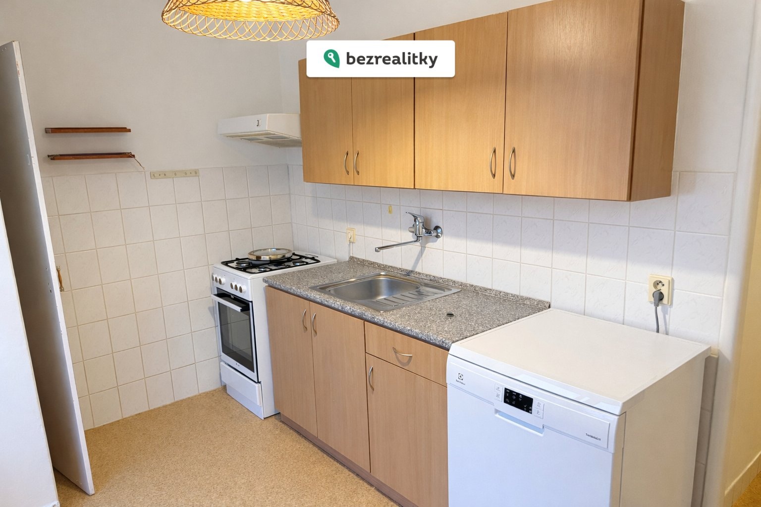 1768147620-ndjlxobopl-kuchyne-2-slunce