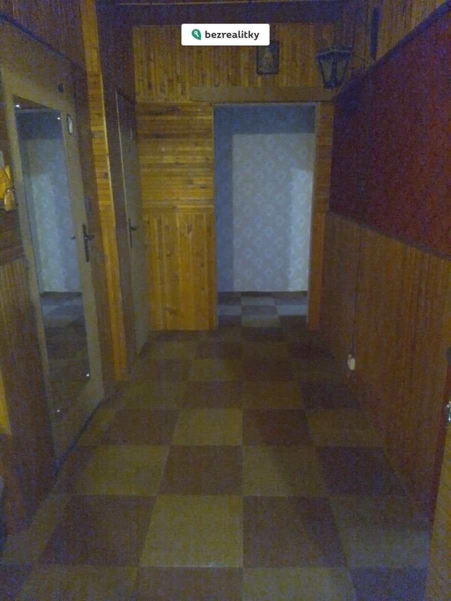 1764761771-cdqtxgtvdc-byt-chodba-1