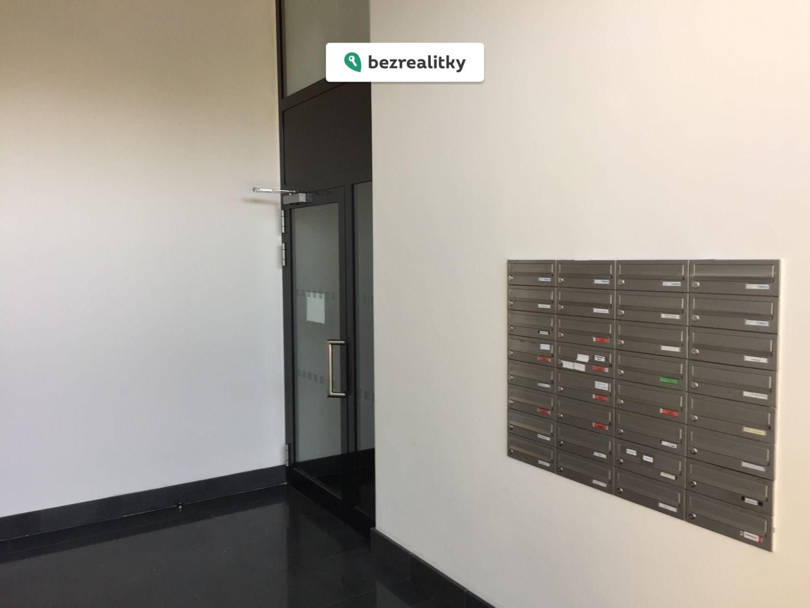 1764937123-vpubjatxnp-52882a91-7187-4aaa-9609-9deef0ceb7d0