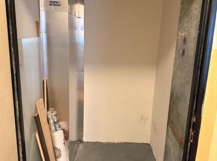 1763574382-utcujegkuf-byt17