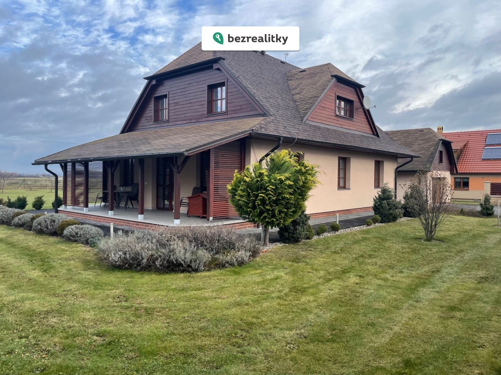 1765452281-rtjkdxtnhv-img-0569