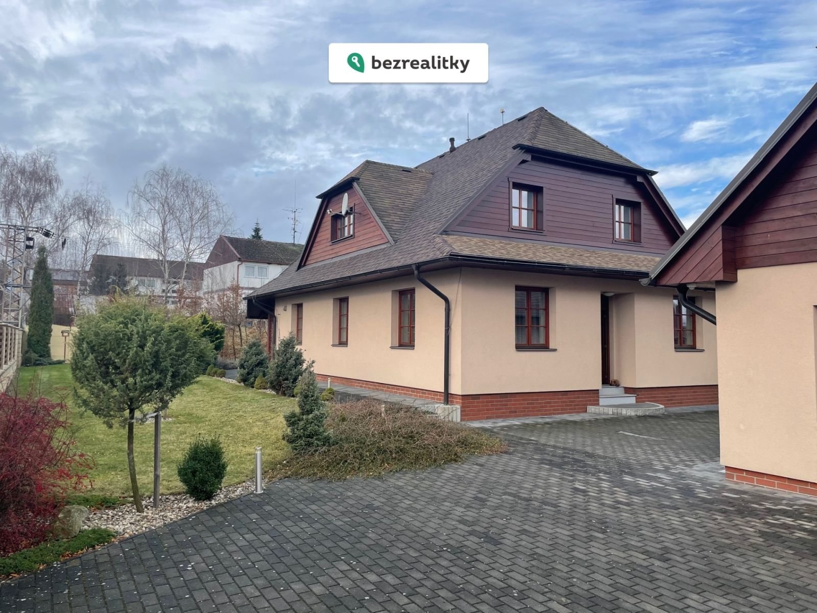 1765452293-cktjmrtjqm-img-0564