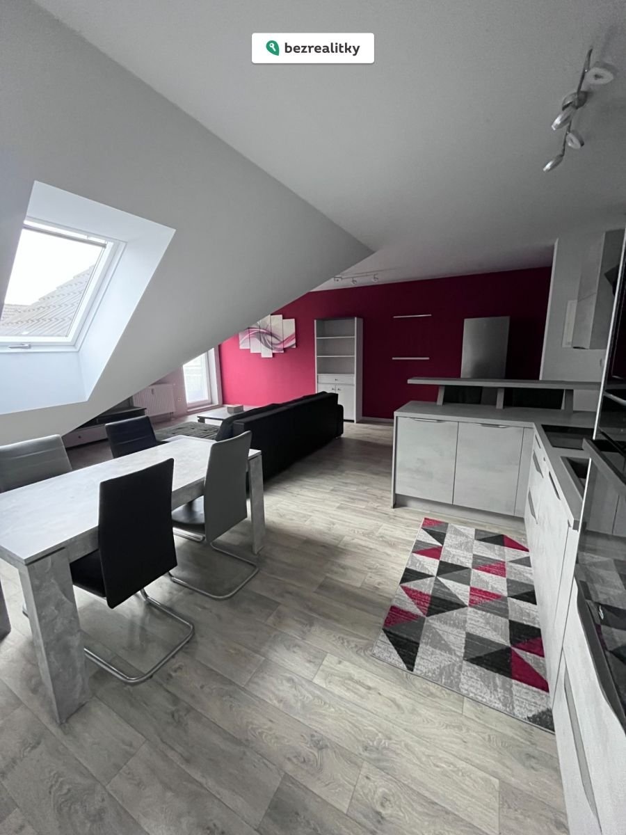 1765546108-siavitzhgt-img-8836