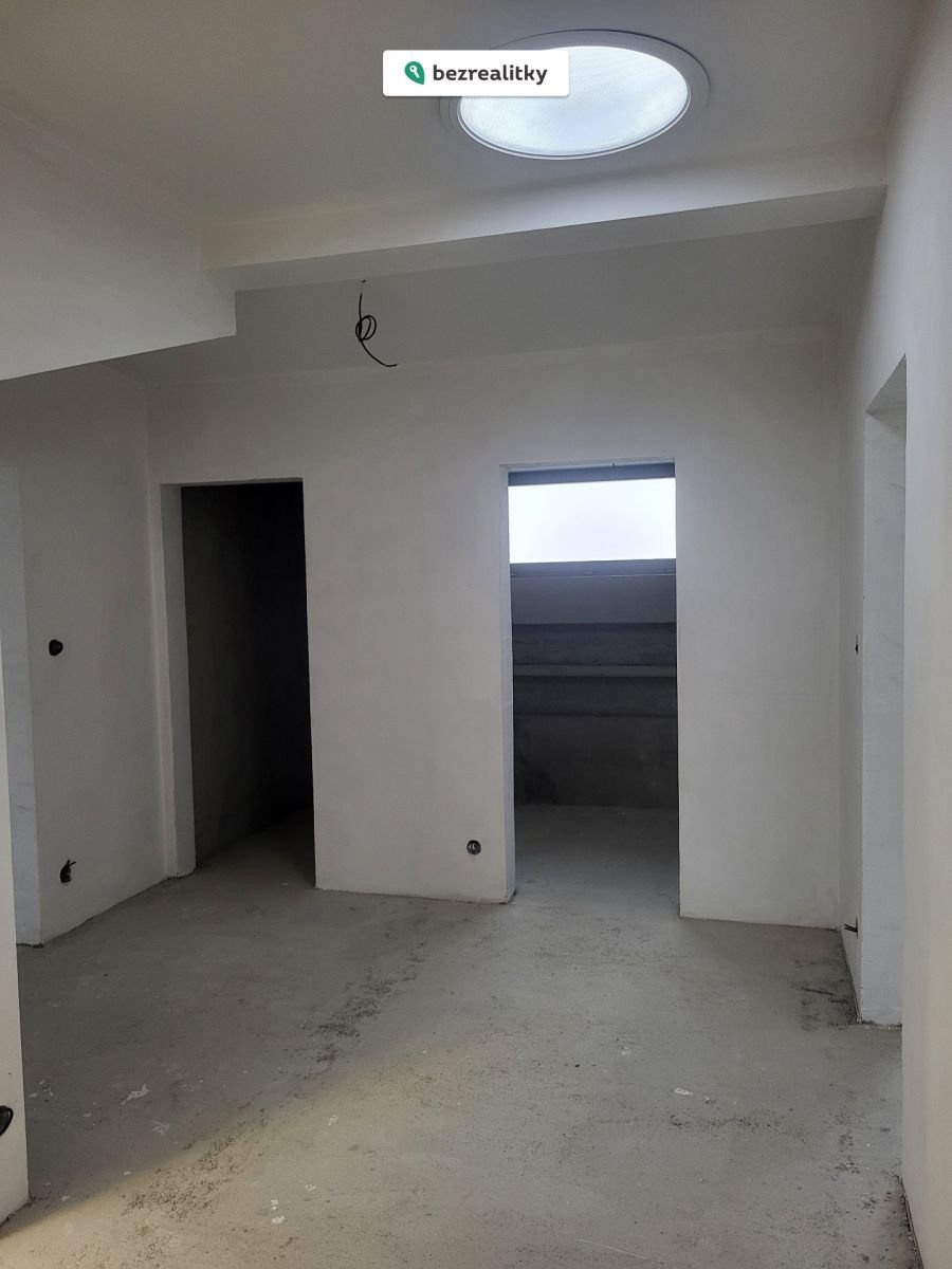 1765733062-dxvibbrkxj-20251214-144050