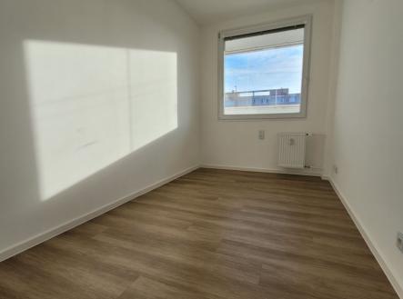 1760034134-zyxyrxxmze-09-pokoj-2