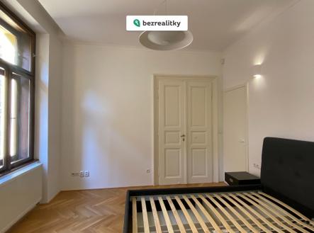 1765917232-jfggbadiuk-14