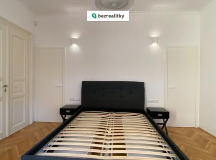 1765917232-ahawnrkhlh-15