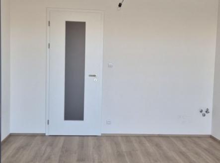 1766437693-lpasycbjeg-20251106-102105