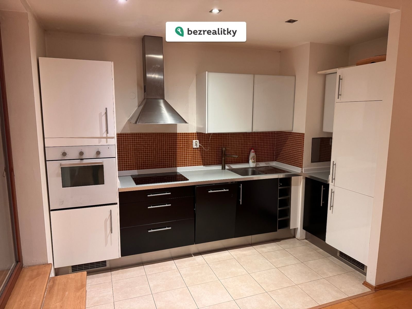 1767826246-hvcnoyddol-kuchyn