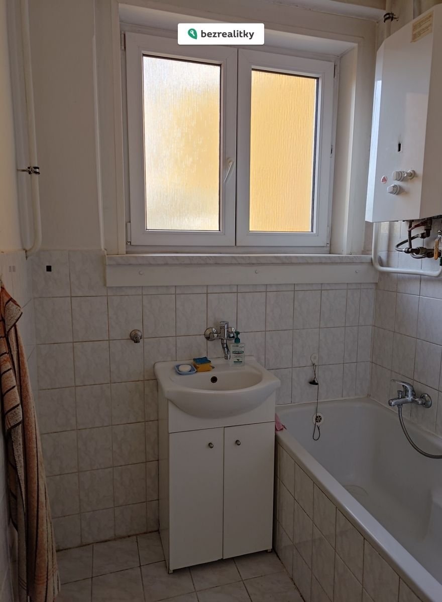 1767772119-qdujzxkpcx-1000028420