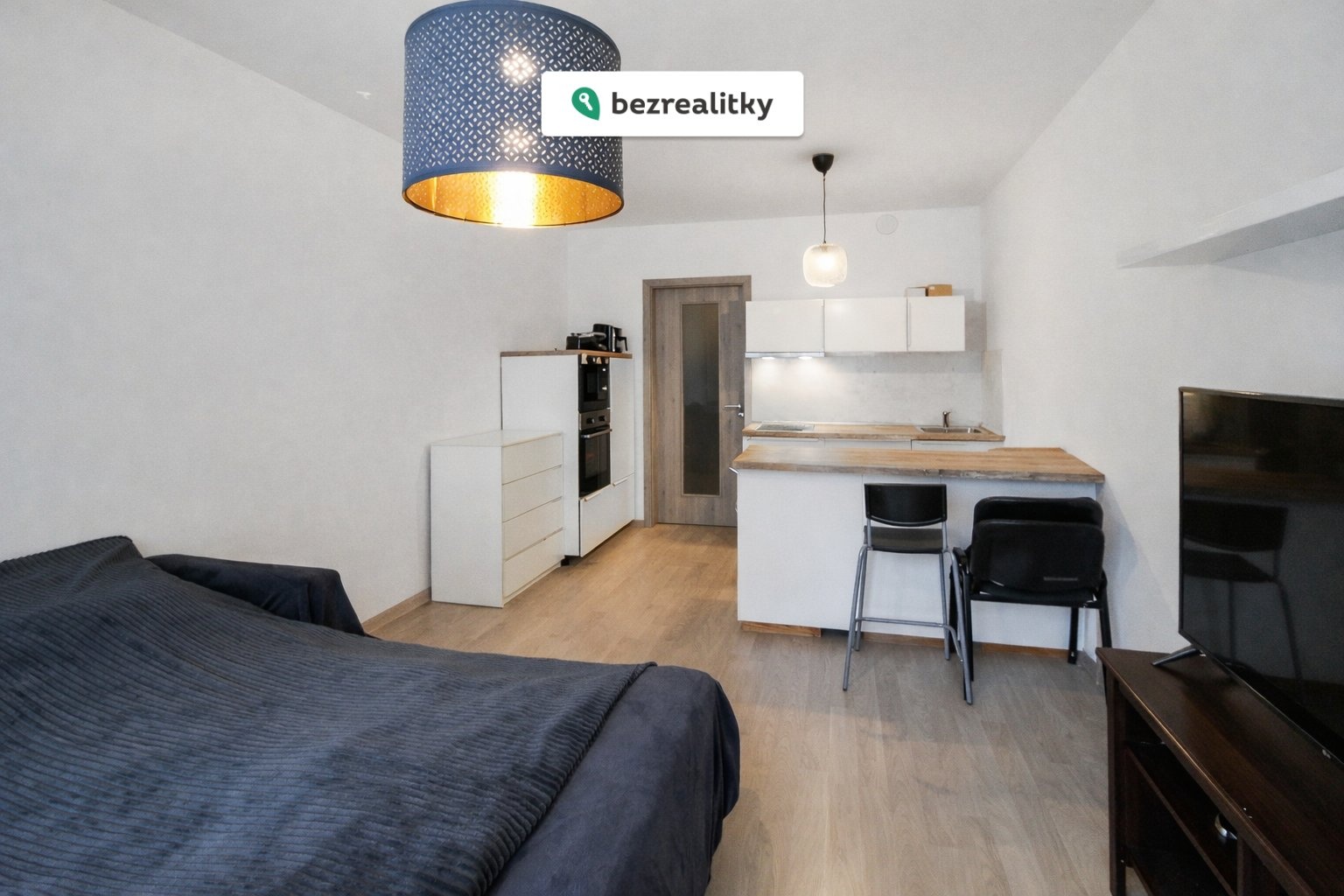 1768033723-idxqcagdbe-chatgpt-image-dec-19-2c-2025-2c-07-15-00-pm