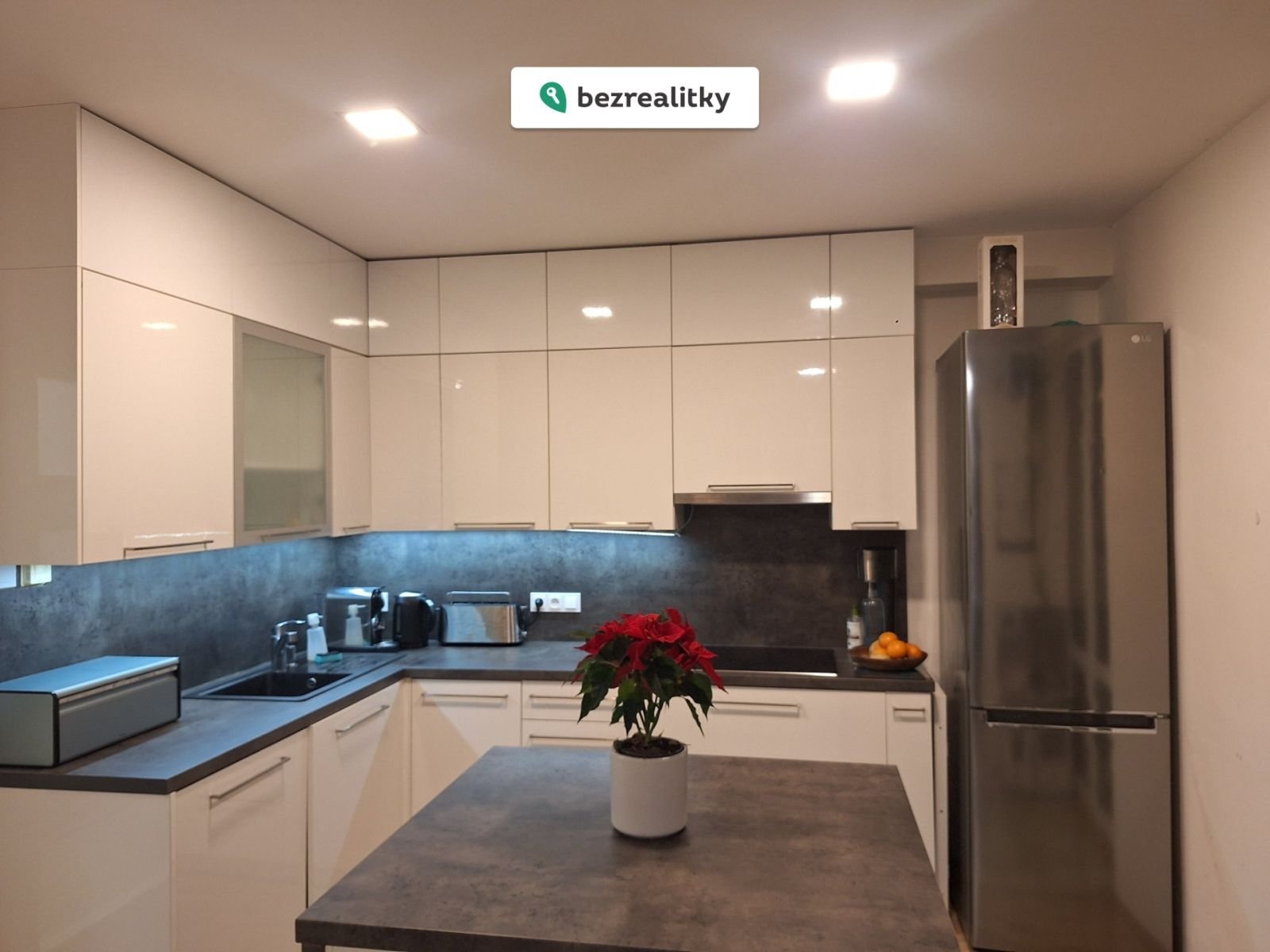 1768770966-jnppuwlrws-20251213-163556