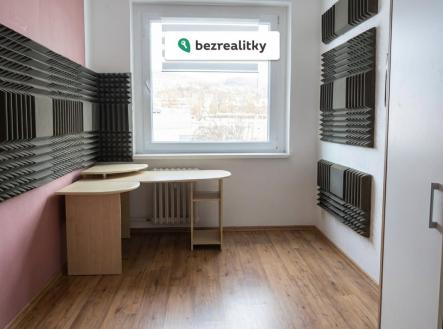 1769859923-jgxngkfcym-hf-20260131-110721-04705289-1249-4ca0-aef9-789aab423b98