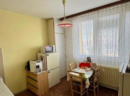 1770210347-sndqejwjyz-jidelna