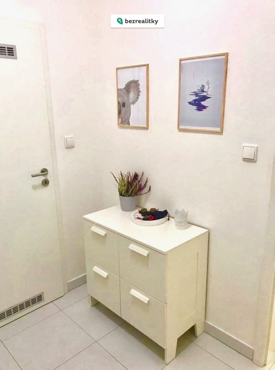 1768390538-uhykobjoxx-chodba