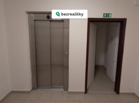 1770557017-pvikmpvupt-img-20260205-185134