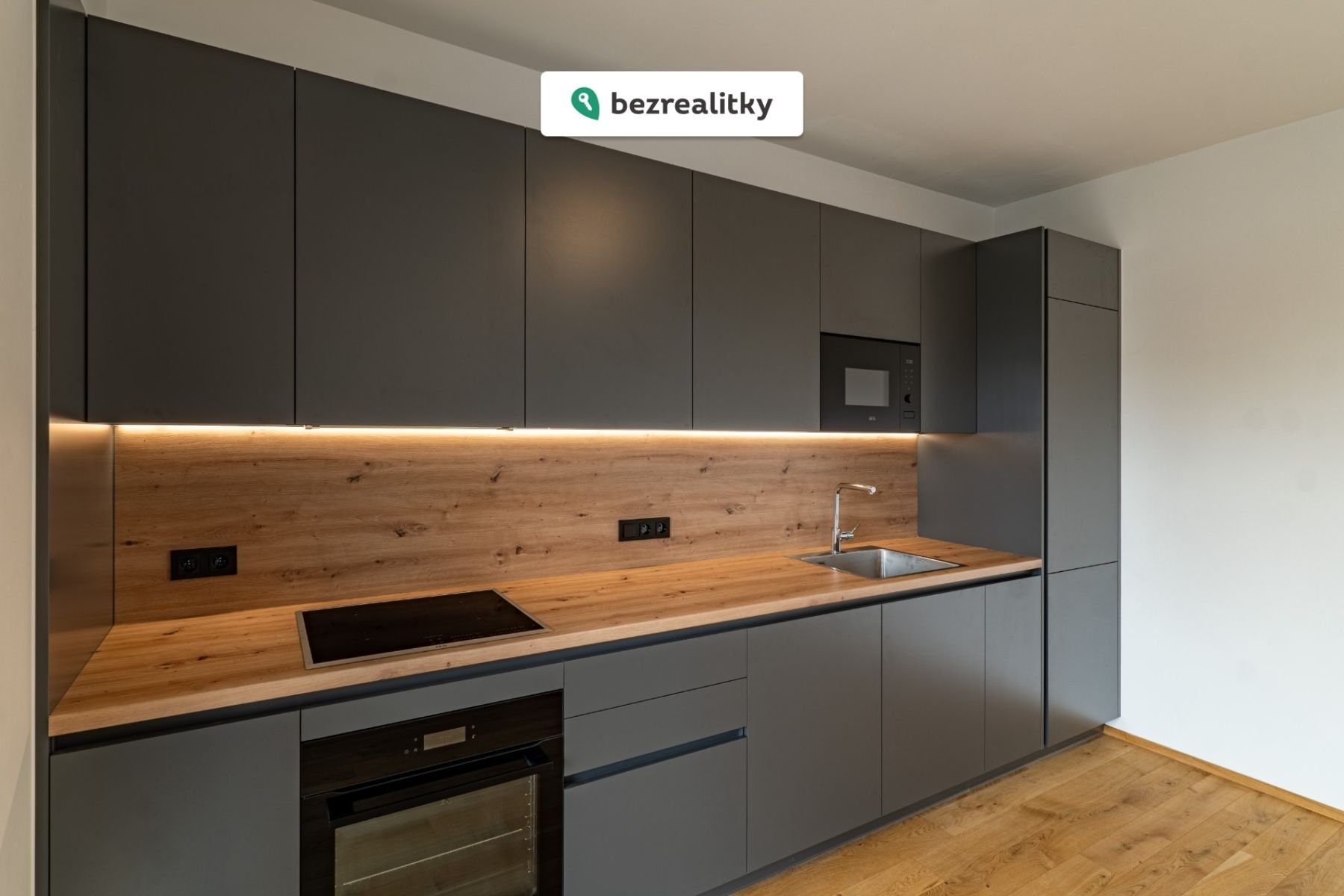 1771425540-lijudreshw-03