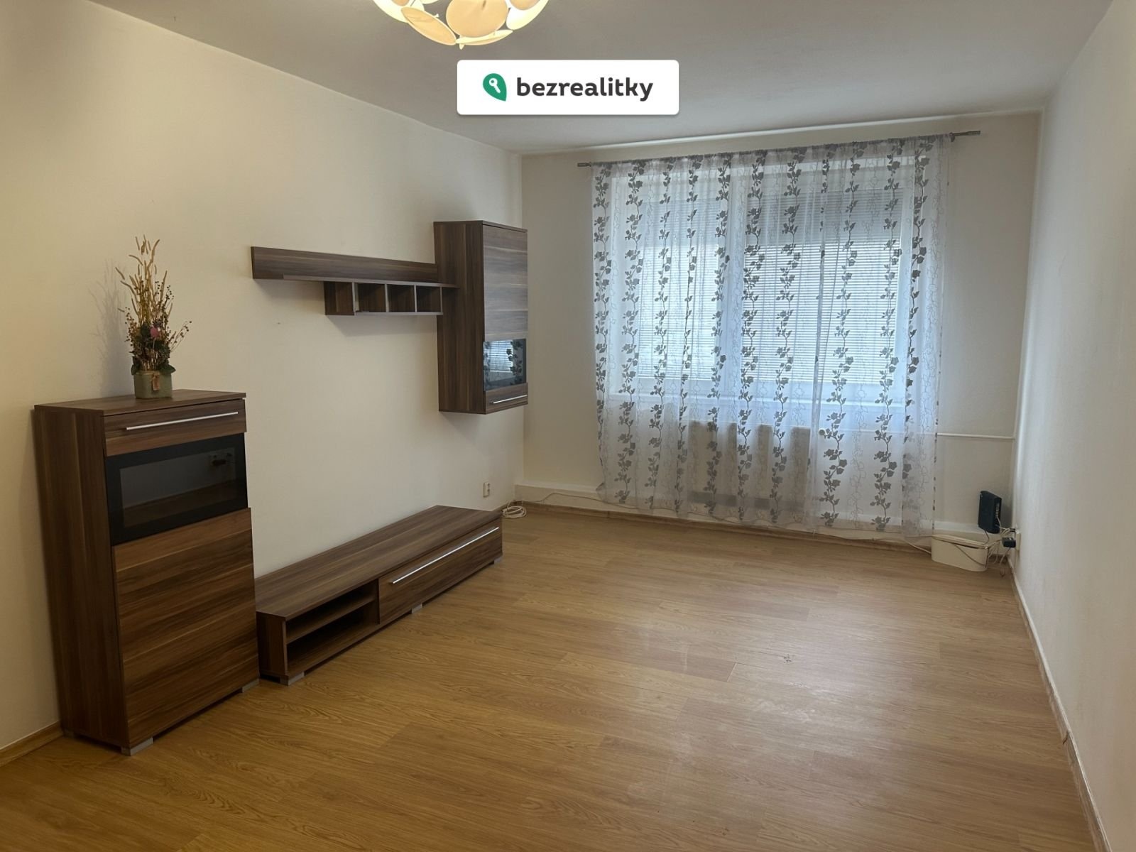 1771590858-xbxorpkxih-img-1525