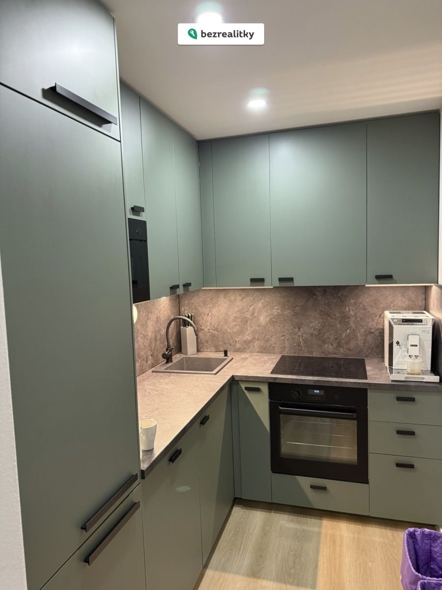 1771605961-hfknrddtyz-byt-3-kk-velk-c3-bd-balkon-284-29