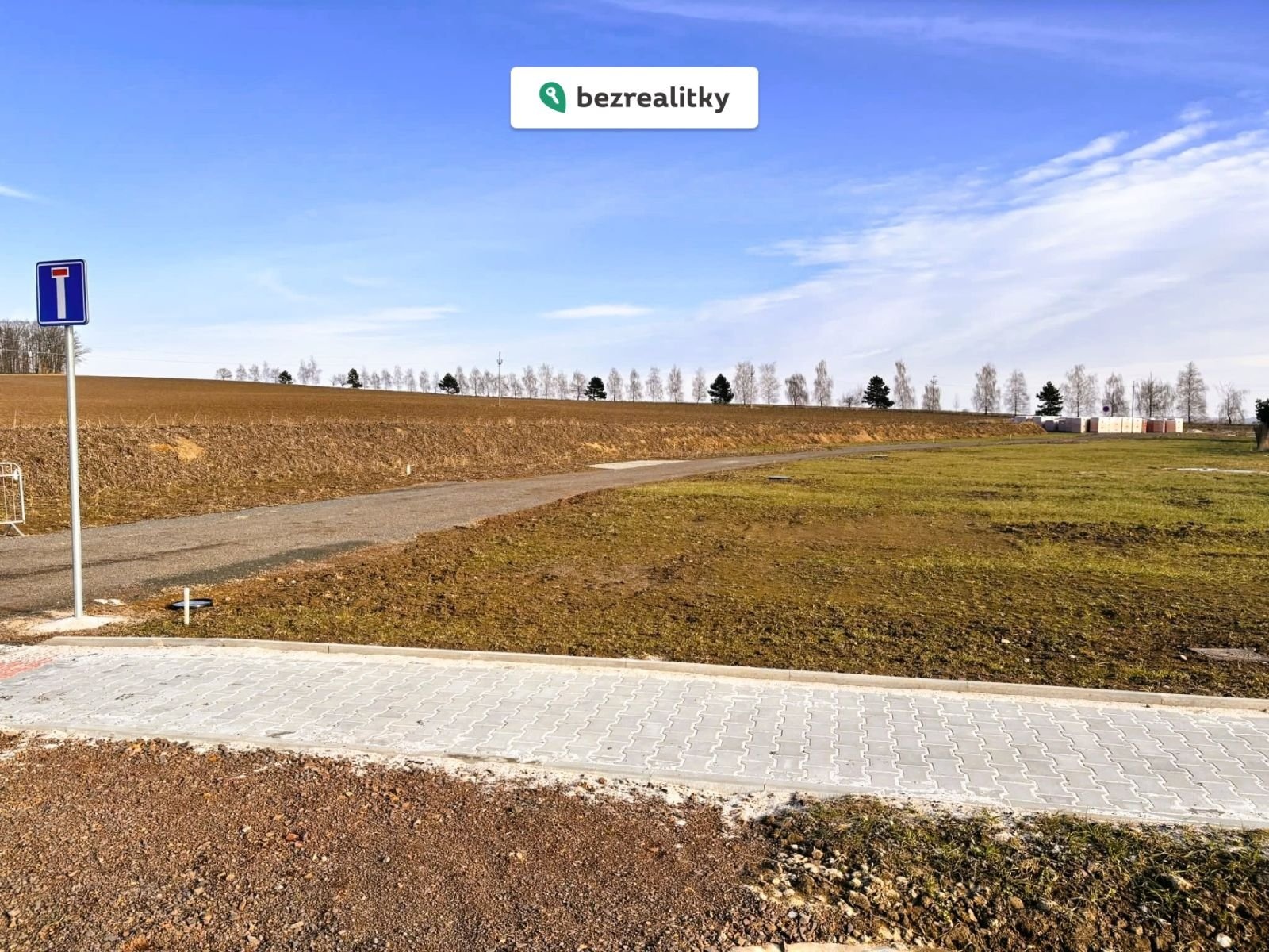 1771766169-boiksyjlqs-pohled-od-silnice