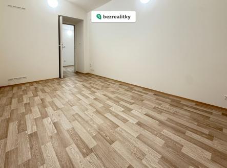 1763049193-qipbsmftup-img-0257