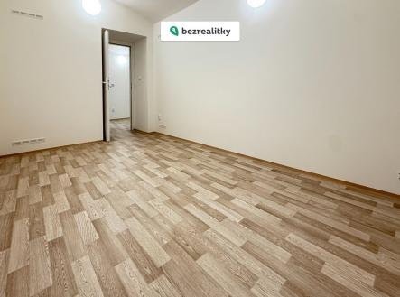 1763049193-qipbsmftup-img-0257