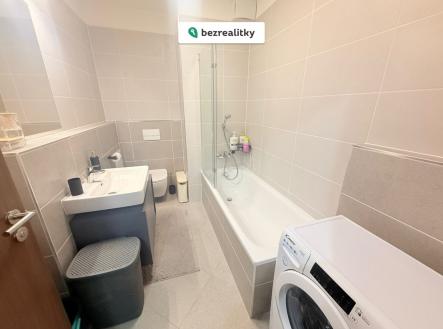 1772463575-kclgntmjqo-img-5663