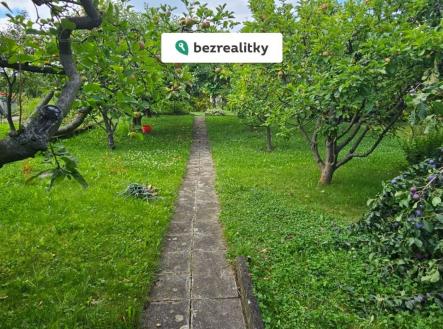 Prodej pozemku, zahrada, 300 m²