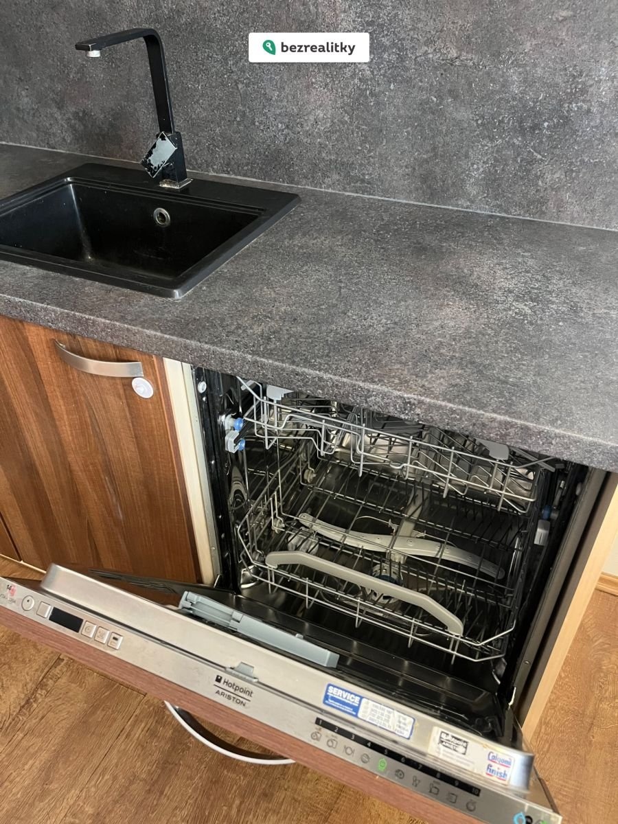 1772702165-cxgmuwwkuh-img-8009