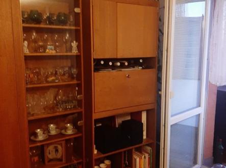 1772567544-ubekyrtfit-20220829-201038