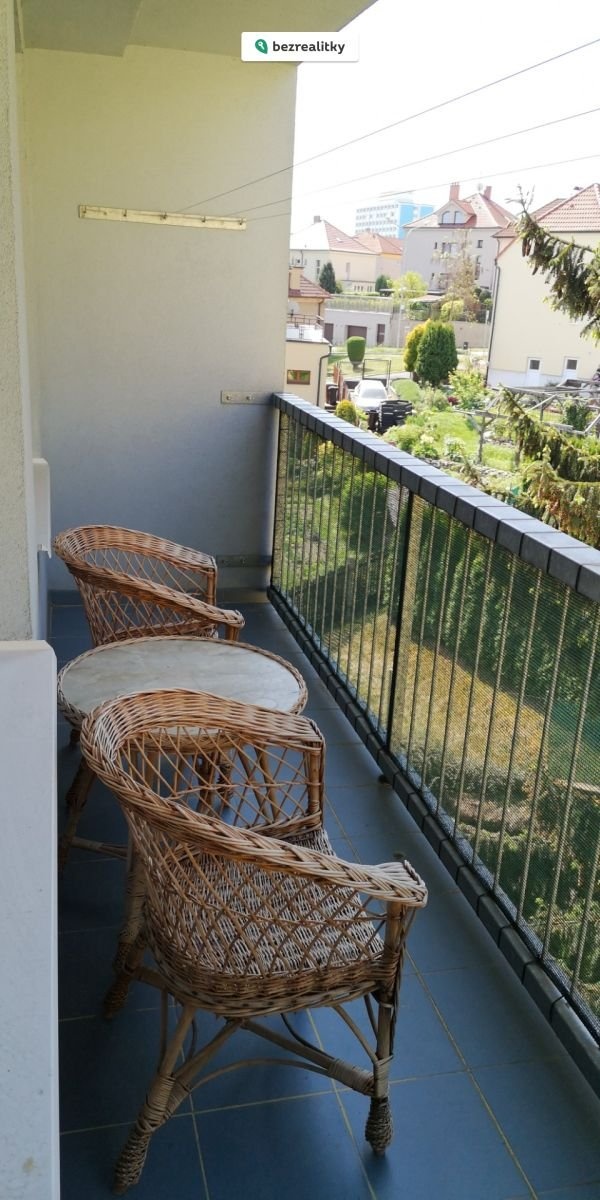 1772900759-zvwgwzcsyy-balkon