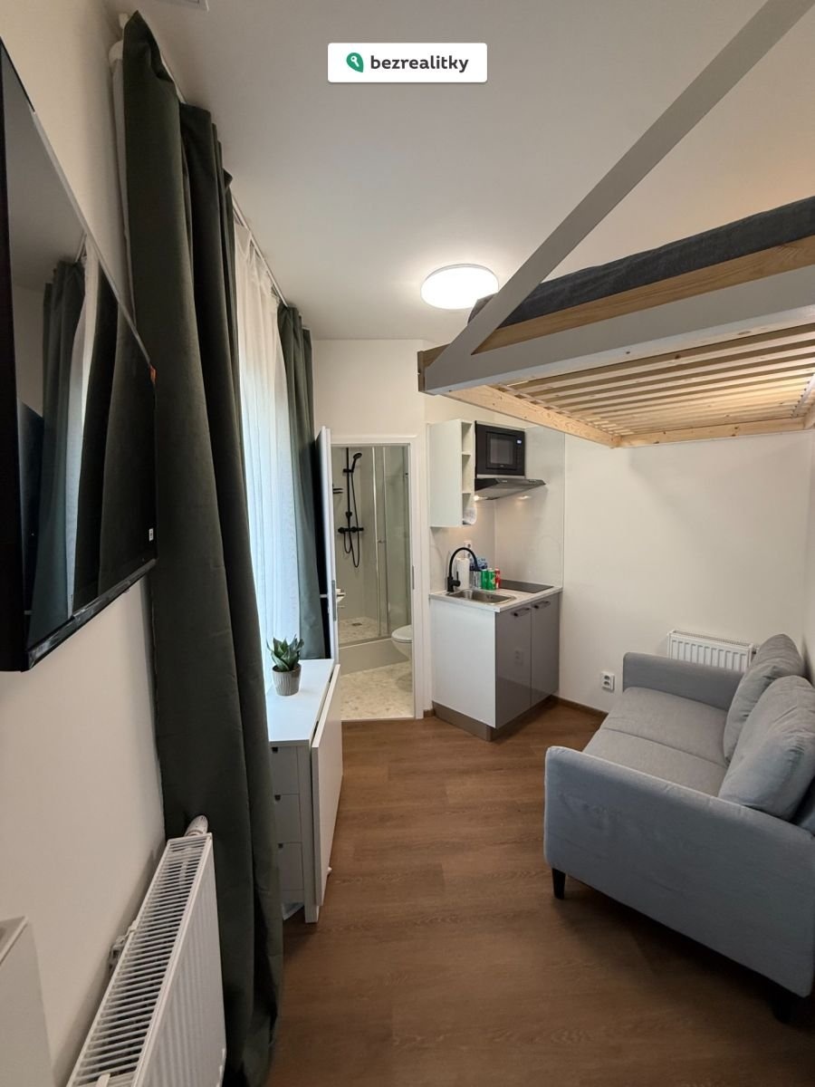 1772976045-gfxahubiab-img-1407