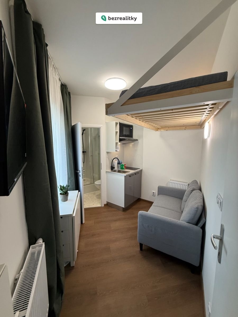 1772976045-xdaotrtjzm-img-1399