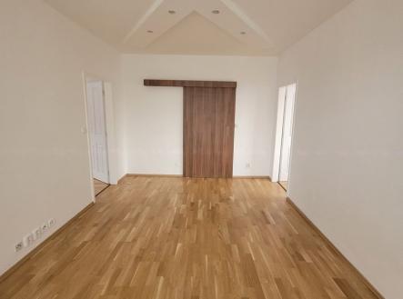 1771442202-huwylrkoor-20260216-081514