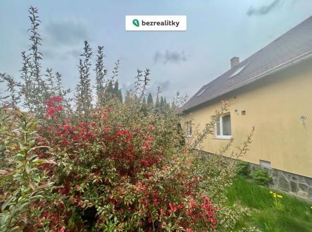 Prodej domu/vily, 1 100 m²