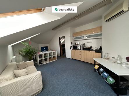 Prodej komerčního objektu, jiný, 450 m²