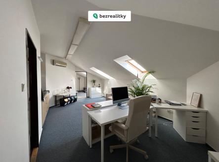 Prodej komerčního objektu, jiný, 500 m²