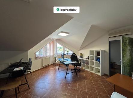 Prodej komerčního objektu, jiný, 500 m²
