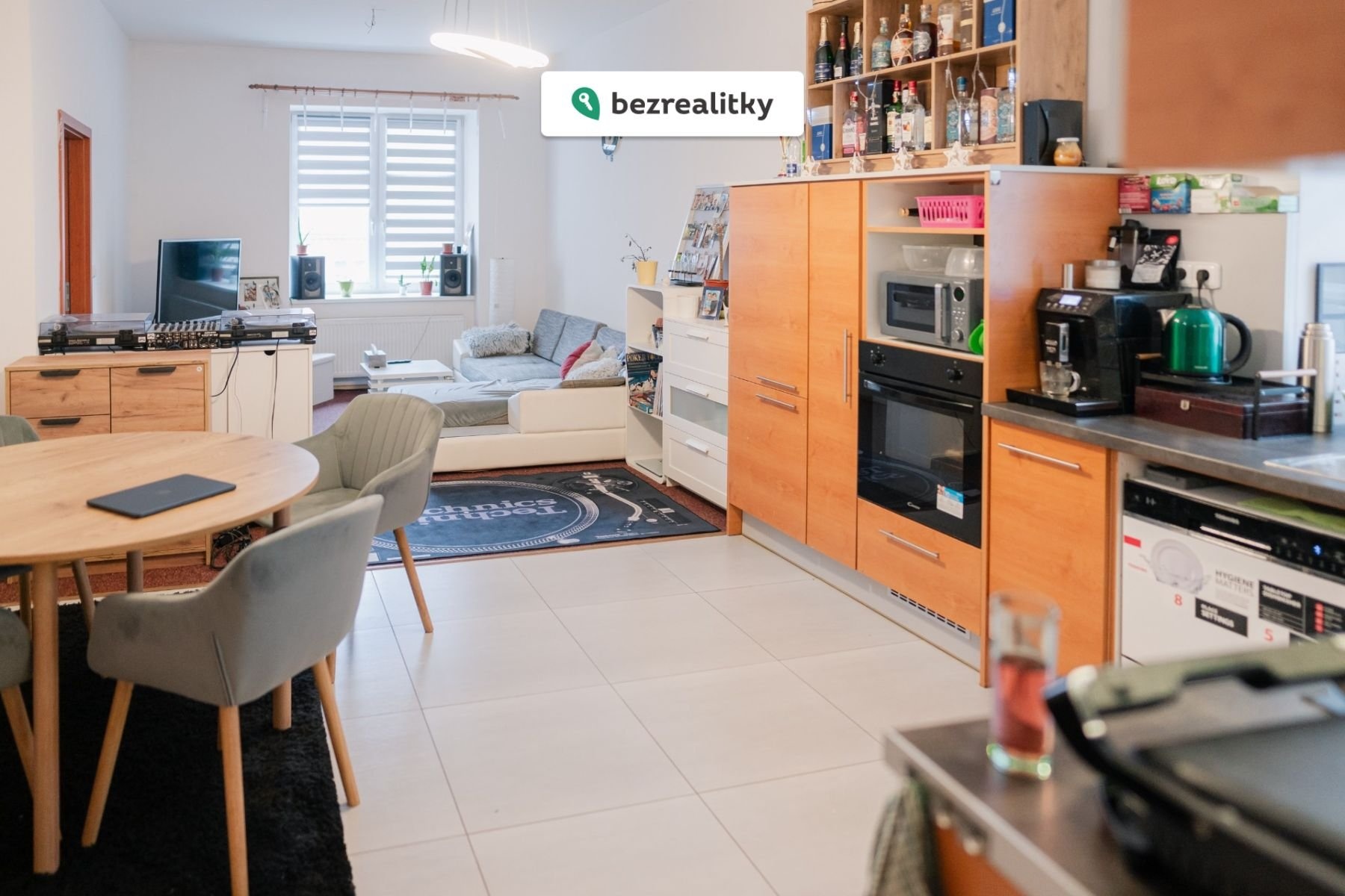 1773935449-sigafxough-kuchyn-c4-9b-a-obyv-c3-a1k-286-29