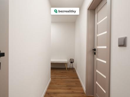 1774034118-qpjpcgncqg-janosikova-2811-of-15-29