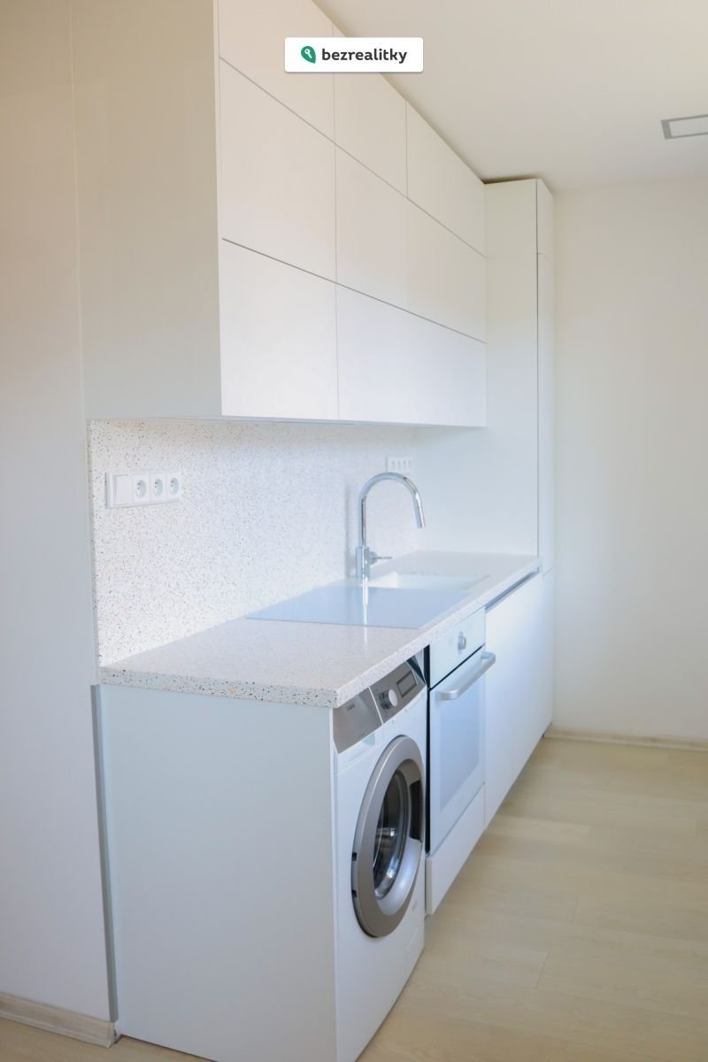 1774190899-gmozxqfnps-pic-1014