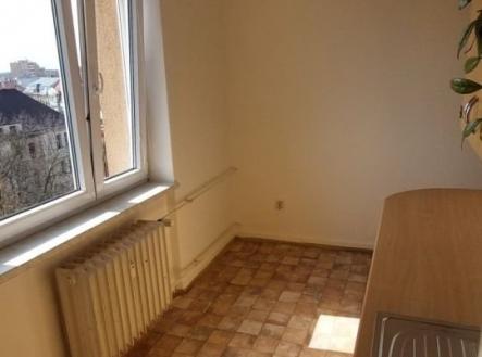 1774298433-qvfpammlhf-1000045591