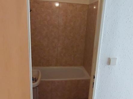 1774298432-fbufwxwkus-1000045598