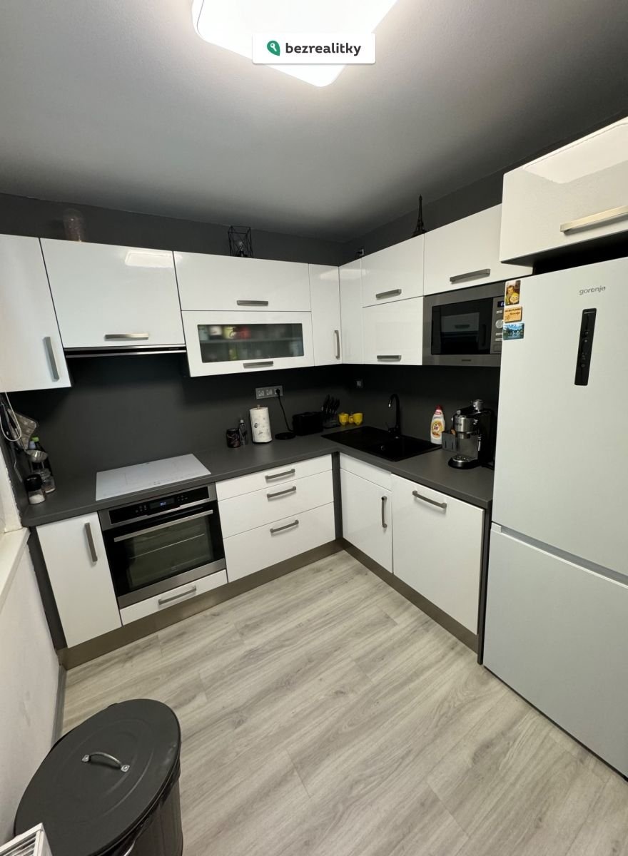 1774519421-xiixerkrcp-img-4103