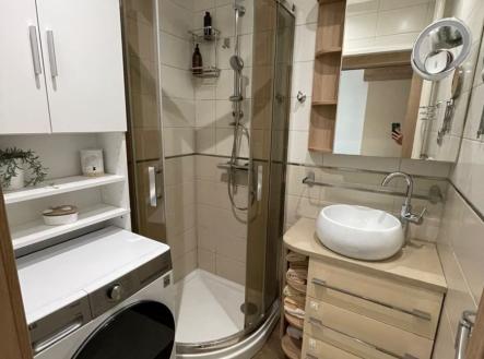 1774467652-xkqdbvfmls-img-3910