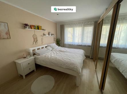 1774467654-jnmvqhikom-img-3870